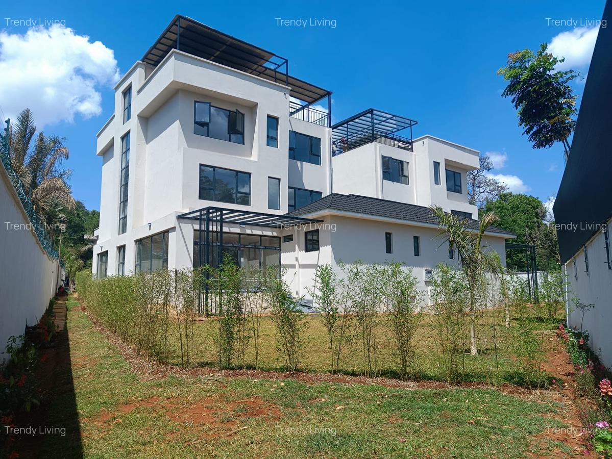 5 Bed Townhouse with En Suite in Lavington - 1