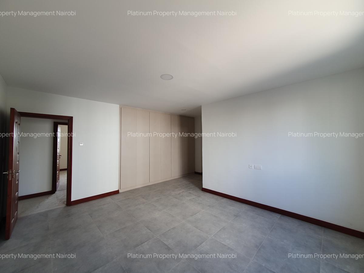 3 Bed Apartment with En Suite in Parklands - 9