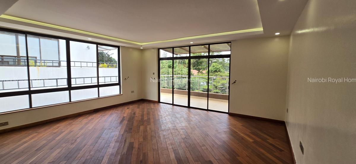 5 Bed Townhouse with En Suite at Lavington Road - 8