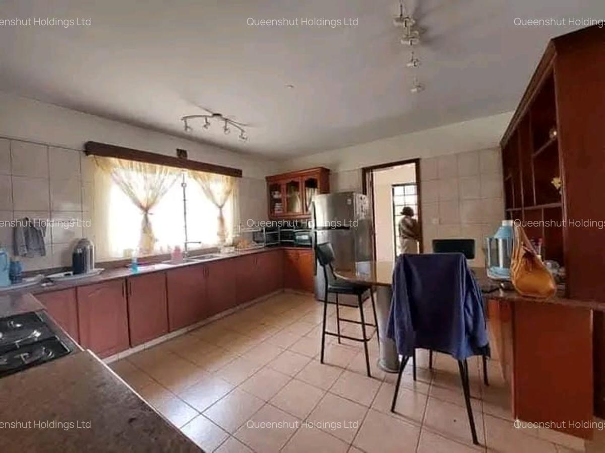 4 Bed House with En Suite in Karen - 2
