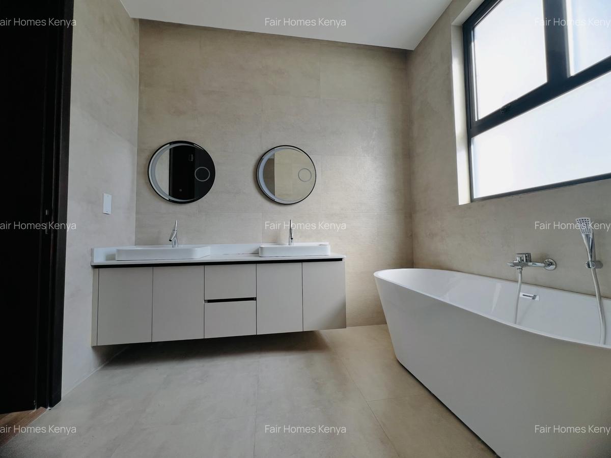 5 Bed Townhouse with En Suite at Manyani East - 11