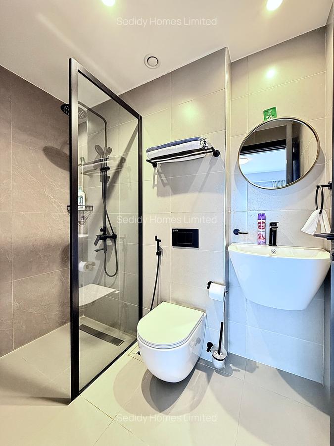 Serviced 2 Bed Apartment with En Suite in Westlands Area - 17