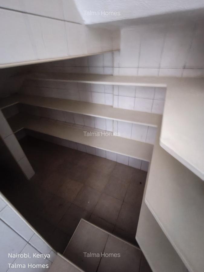 4 Bed Townhouse with En Suite at Off Brookside Grove - 9
