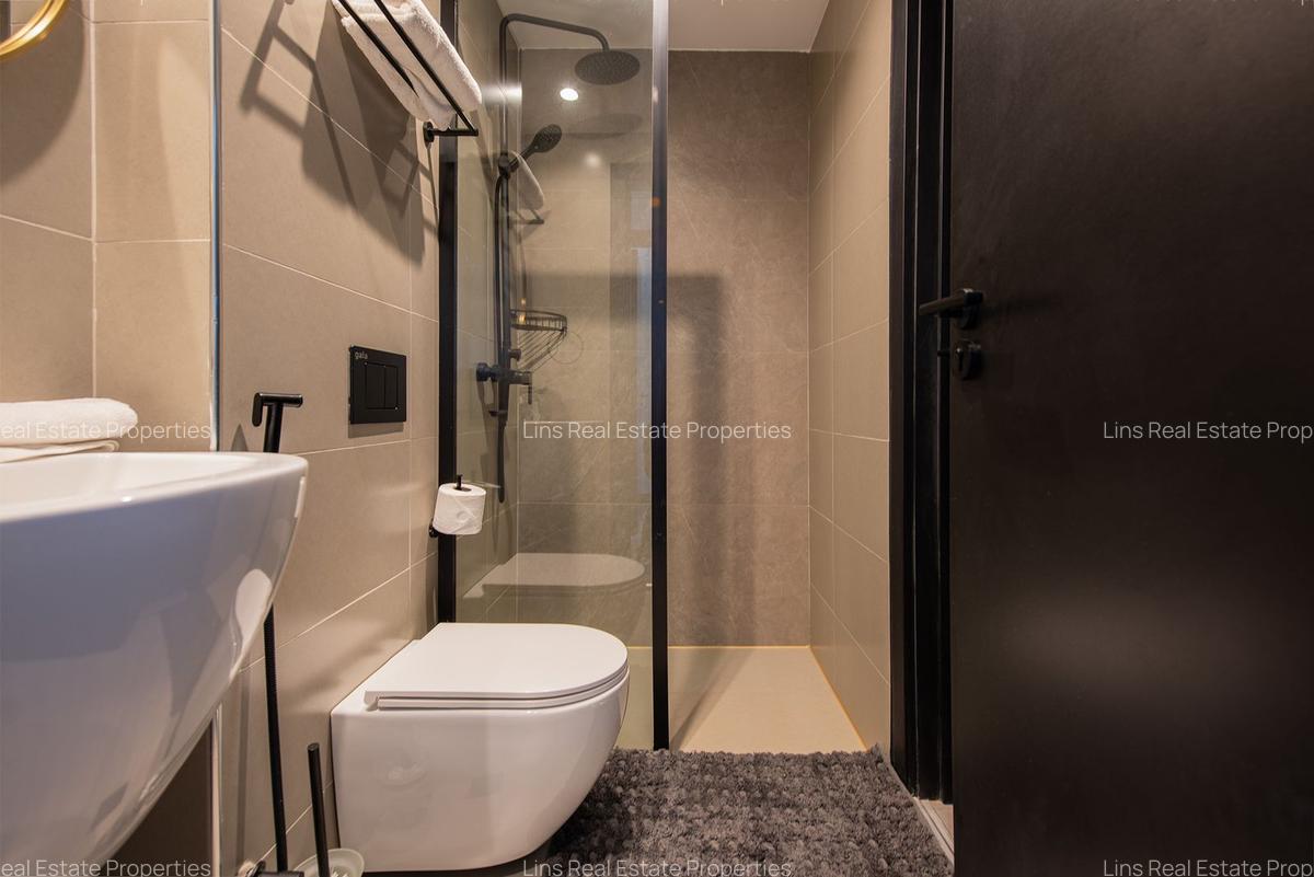 Serviced 2 Bed Apartment with En Suite in Westlands Area - 7