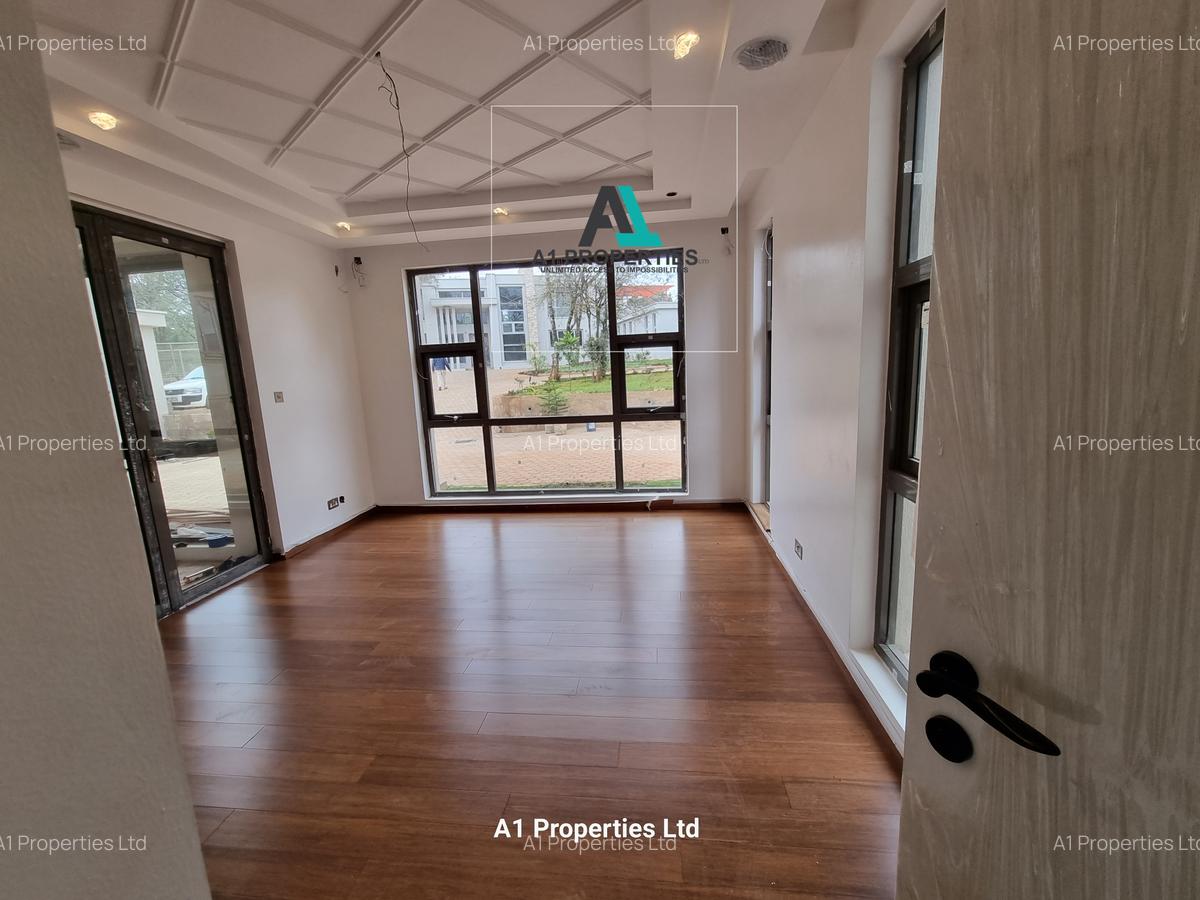 5 Bed Townhouse with En Suite in Karen - 2
