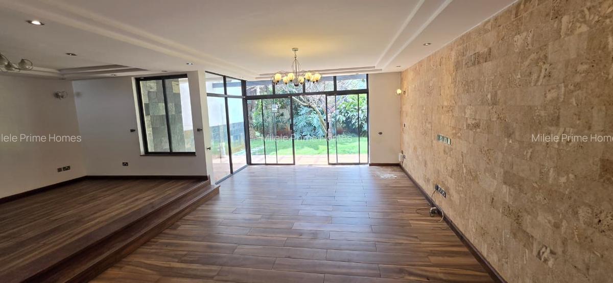 5 Bed Townhouse with En Suite in Lavington - 8