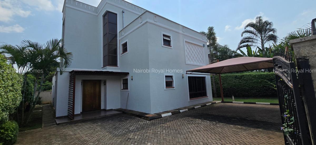 5 Bed Townhouse with En Suite at Lavington Green - 2