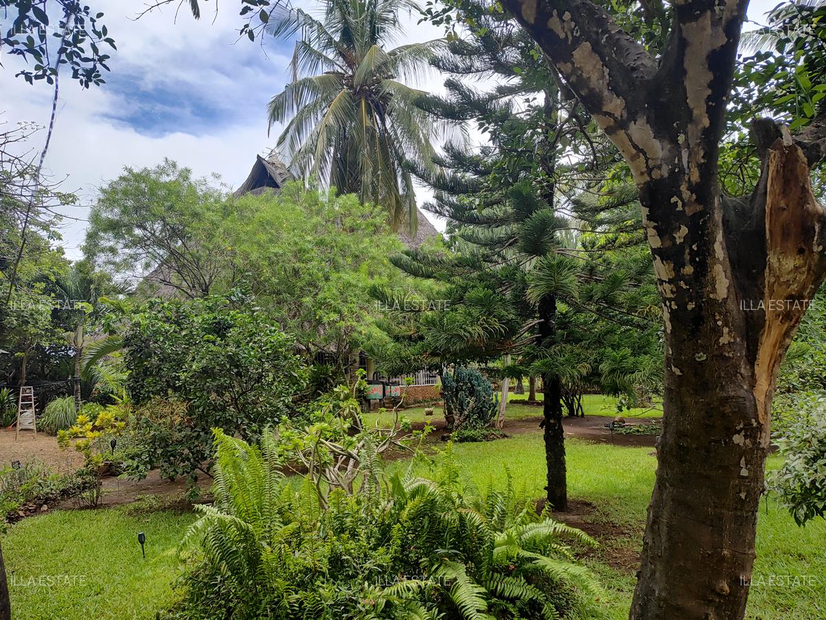 3 Bed Villa with En Suite at Diani Beach Road - 11