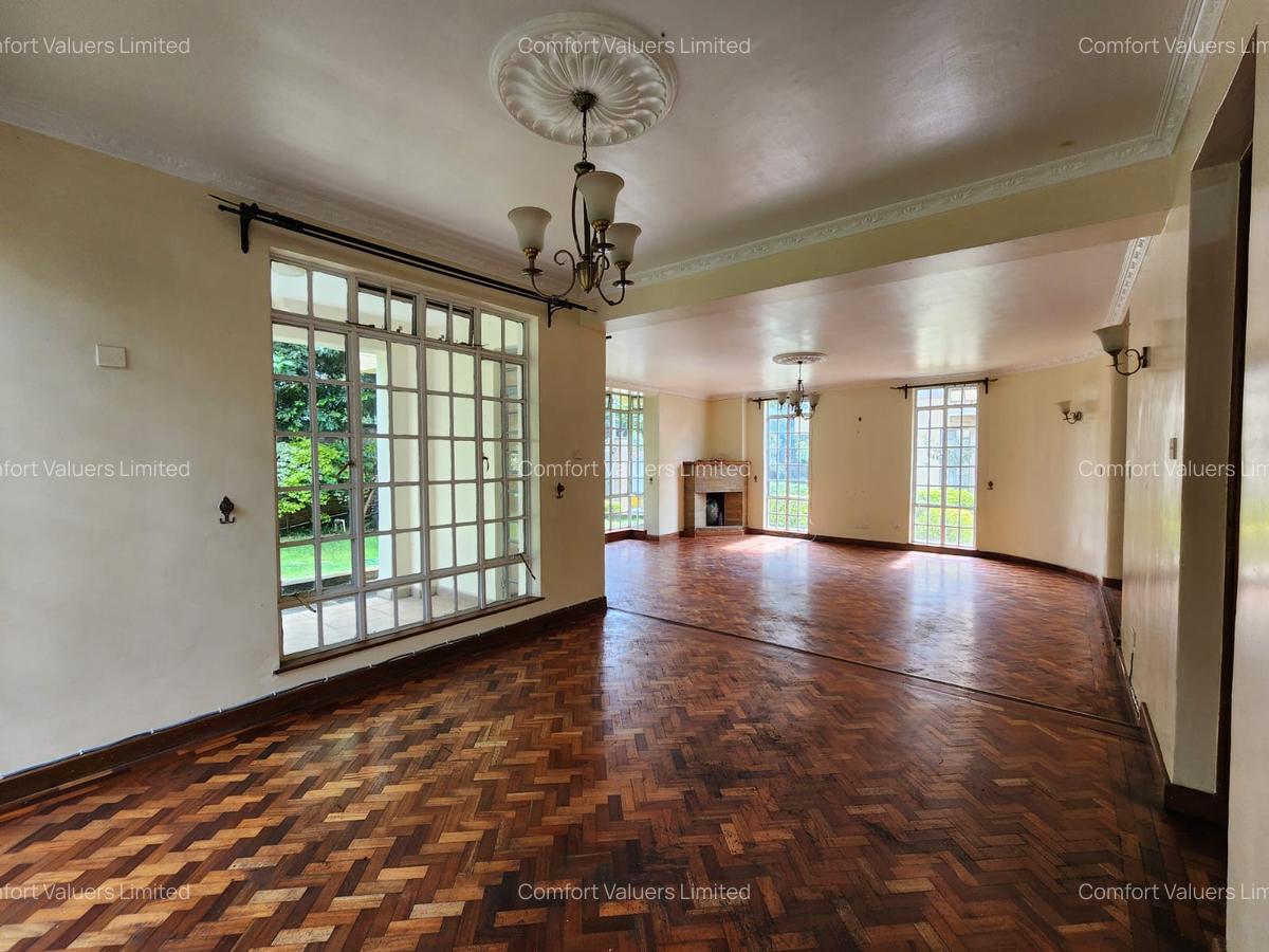 5 Bed Townhouse with En Suite at Lavington Green - 10