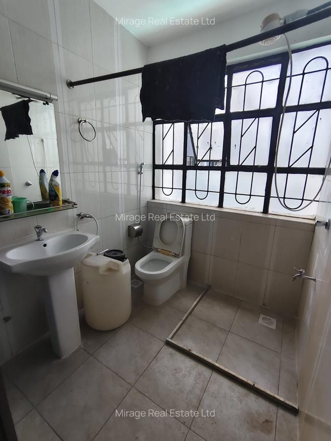 2 Bed Apartment with En Suite in Lavington - 5