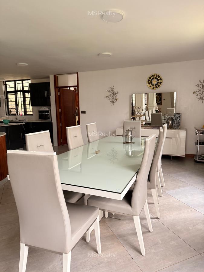 4 Bed Townhouse with En Suite in Spring Valley - 3