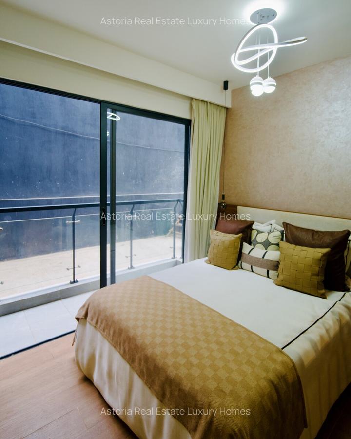 Studio Apartment with En Suite at 2026-234 - 1