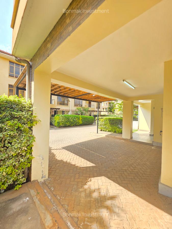 5 Bed Townhouse with En Suite at Lavington Green - 7
