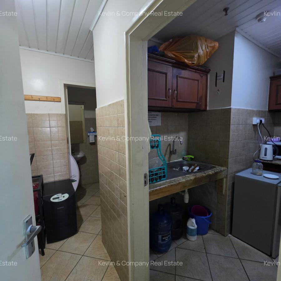 1,500 ft² Office with Service Charge Included in Kilimani - 2