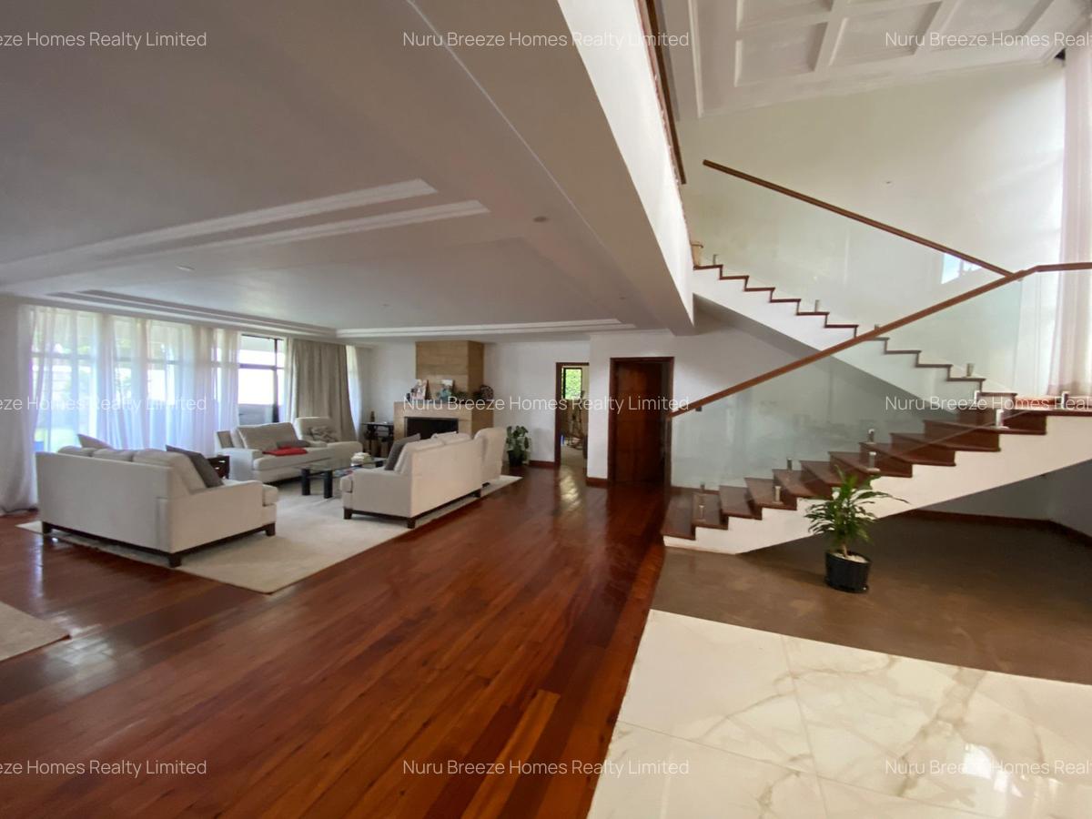 5 Bed House with En Suite in Runda - 14