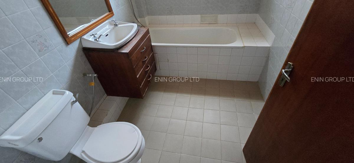 4 Bed Townhouse with En Suite at Peponi Rd - 16
