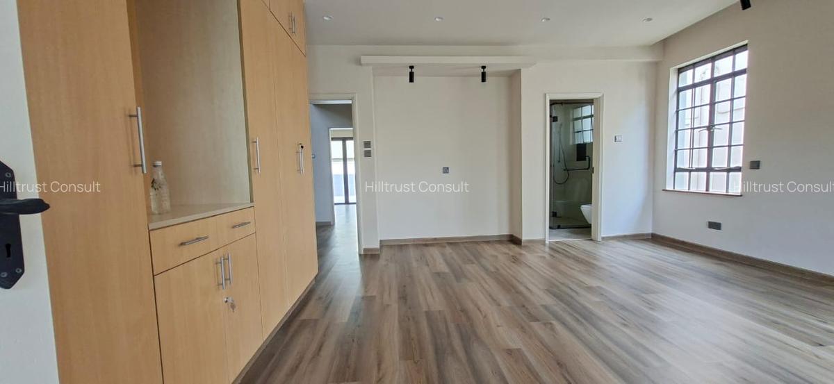 4 Bed Townhouse with En Suite at Off Peponi Rd - 3