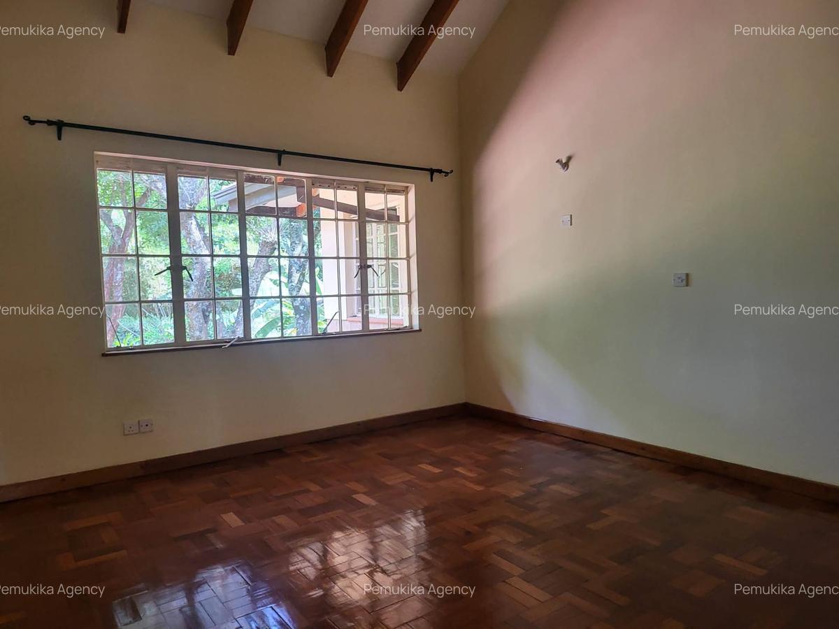 5 Bed Townhouse with En Suite in Rosslyn - 6