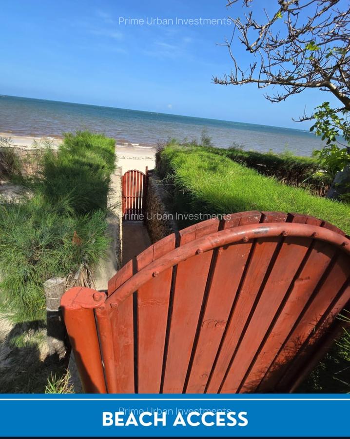 4 Bed House with En Suite at Malindi Beach - 3
