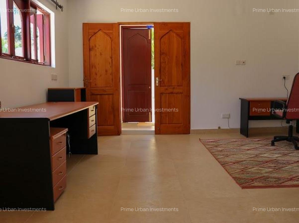 4 Bed House with En Suite at Vipingo Ridge - 18