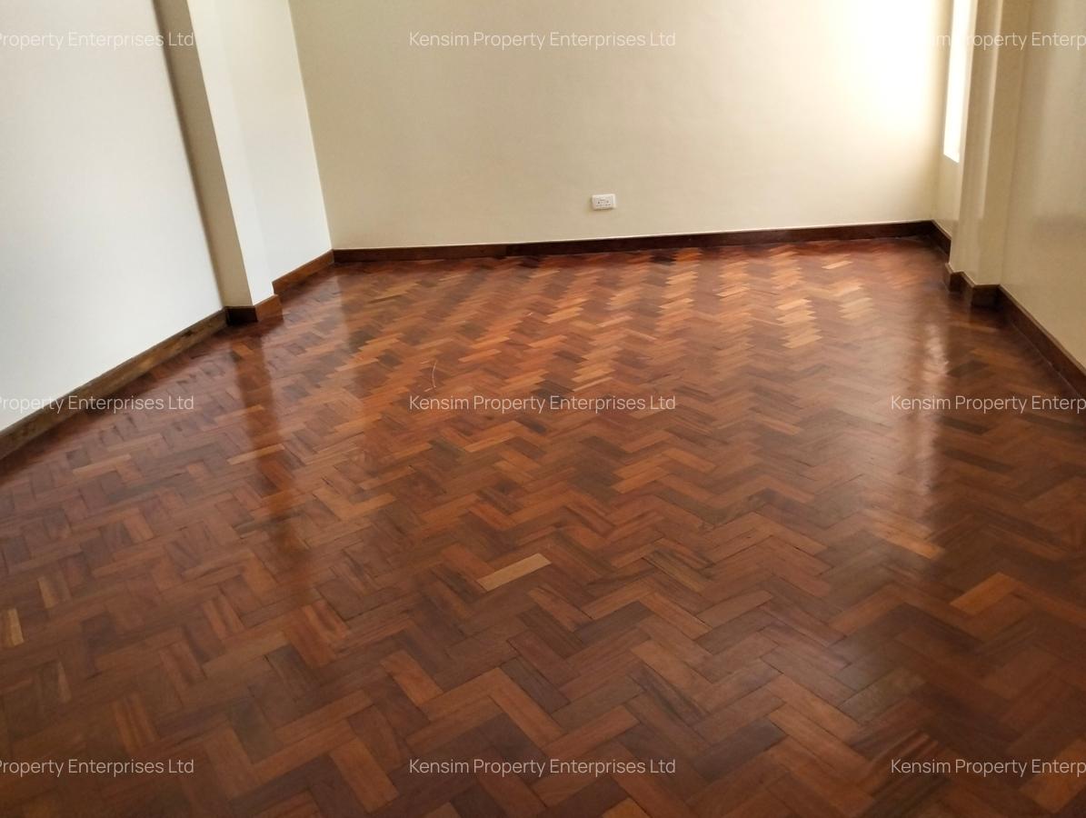 5 Bed Townhouse with En Suite in Lavington - 5
