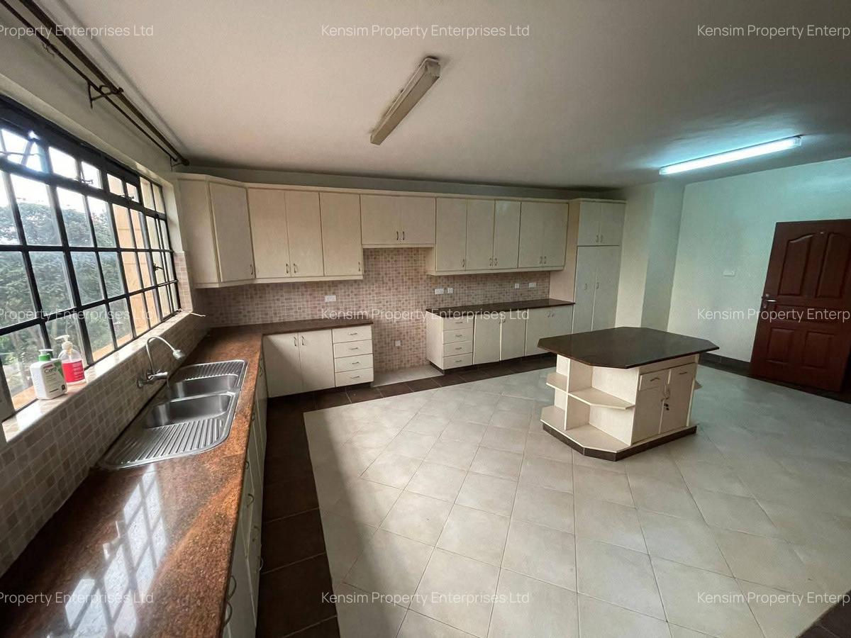 3 Bed Apartment with En Suite in Westlands Area - 6