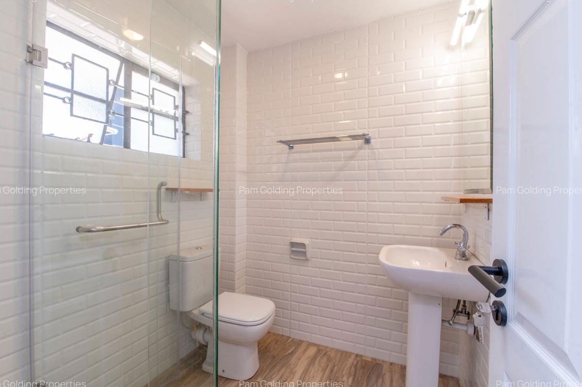 1 Bed Apartment with En Suite in Kilimani - 11