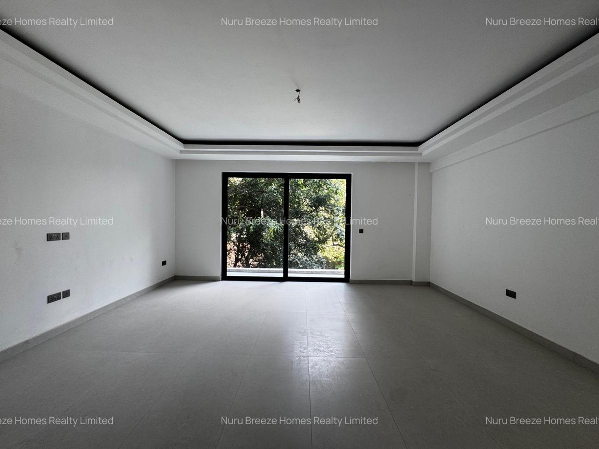 3 Bed Apartment with En Suite in Brookside - 9