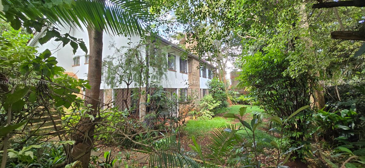 4 Bed Townhouse with En Suite at Lavington Off James Gichuru - 8