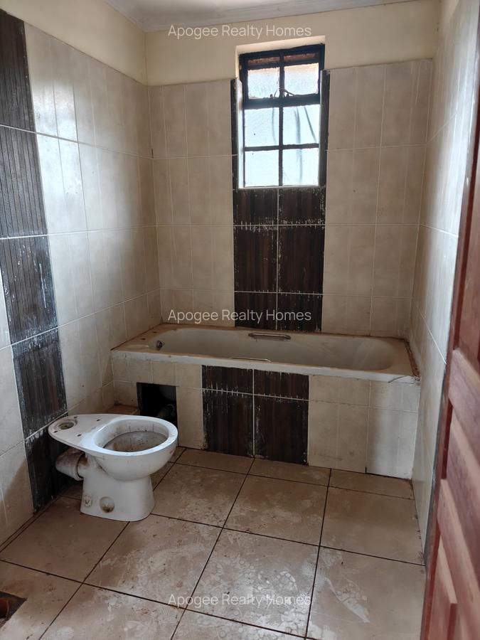 4 Bed House with En Suite at Fourways Junction Estate - 13