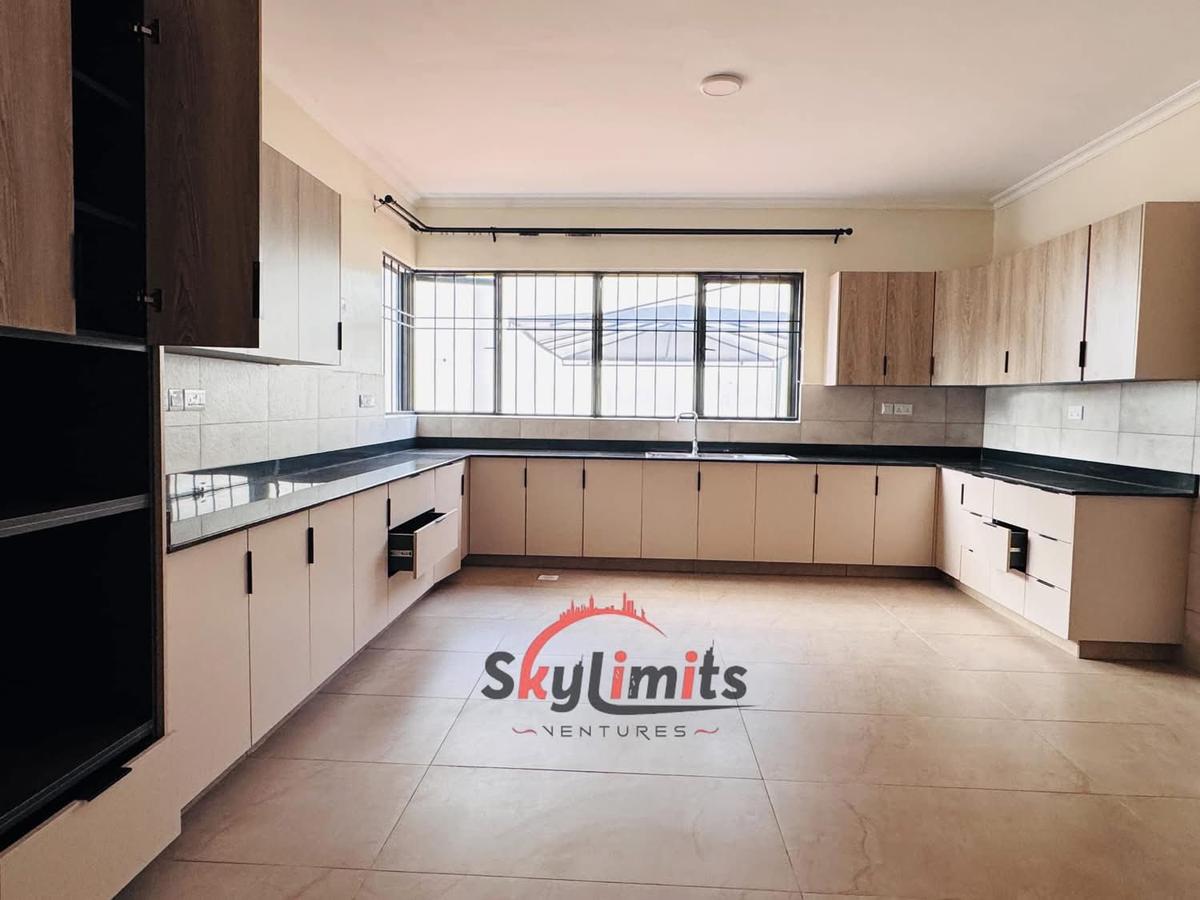 5 Bed Villa with En Suite at Loresho - 6