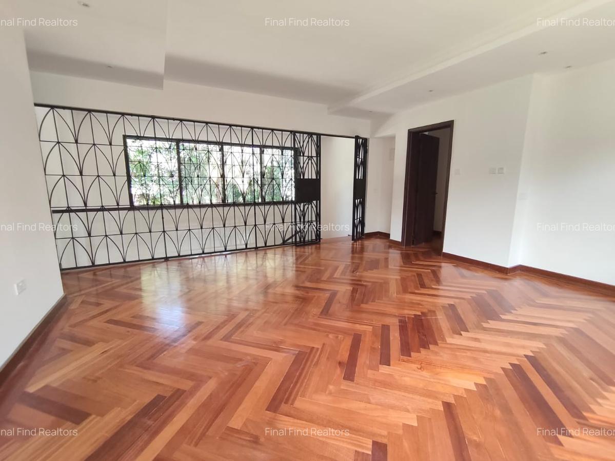 4 Bed House with Garden in Runda - 13