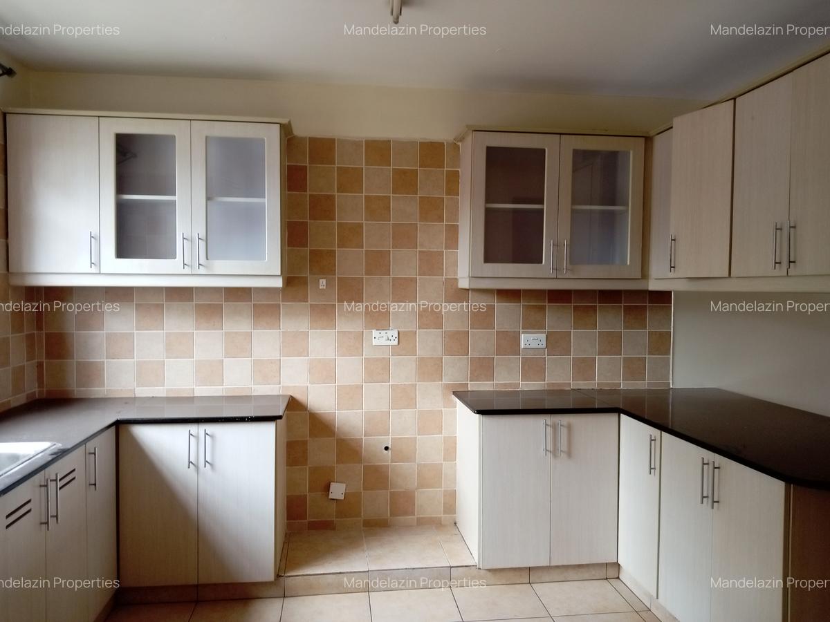 2 Bed Apartment with En Suite at Riverside Drive - 13