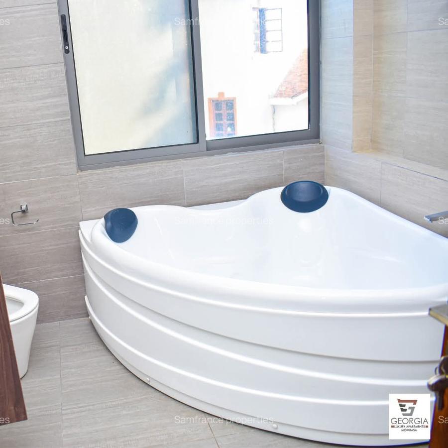 Serviced 5 Bed Apartment with En Suite at Go Khart - 6