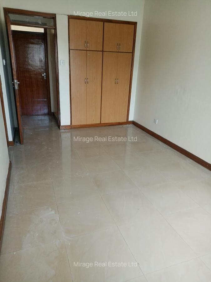 Commercial Property with Service Charge Included in Kilimani - 4