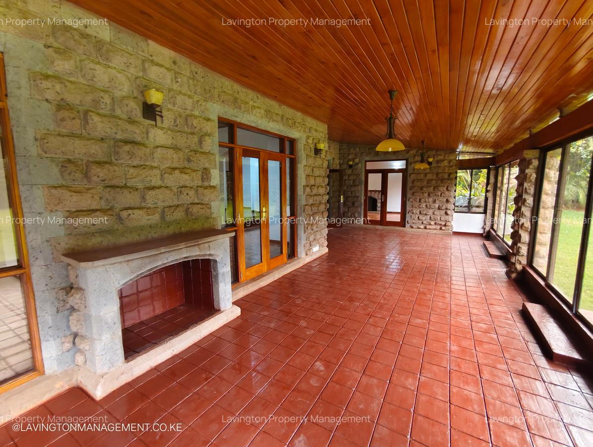 5 Bed House with En Suite at Wind Ridge - 3