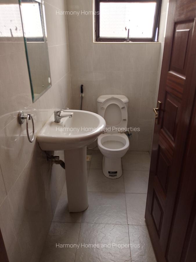 3 Bed Apartment with En Suite at Parklands Road - 10