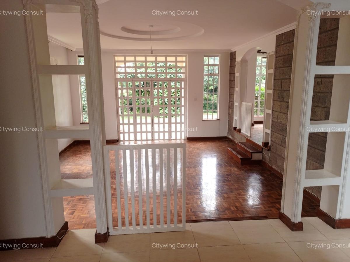 4 Bed Townhouse with En Suite at Red Hill Road - 9