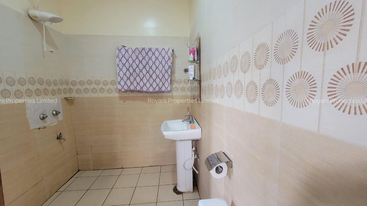 5 Bed House with En Suite in Kamakis - 13