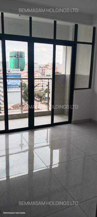 1 Bed Apartment with En Suite at Westlands Road - 2