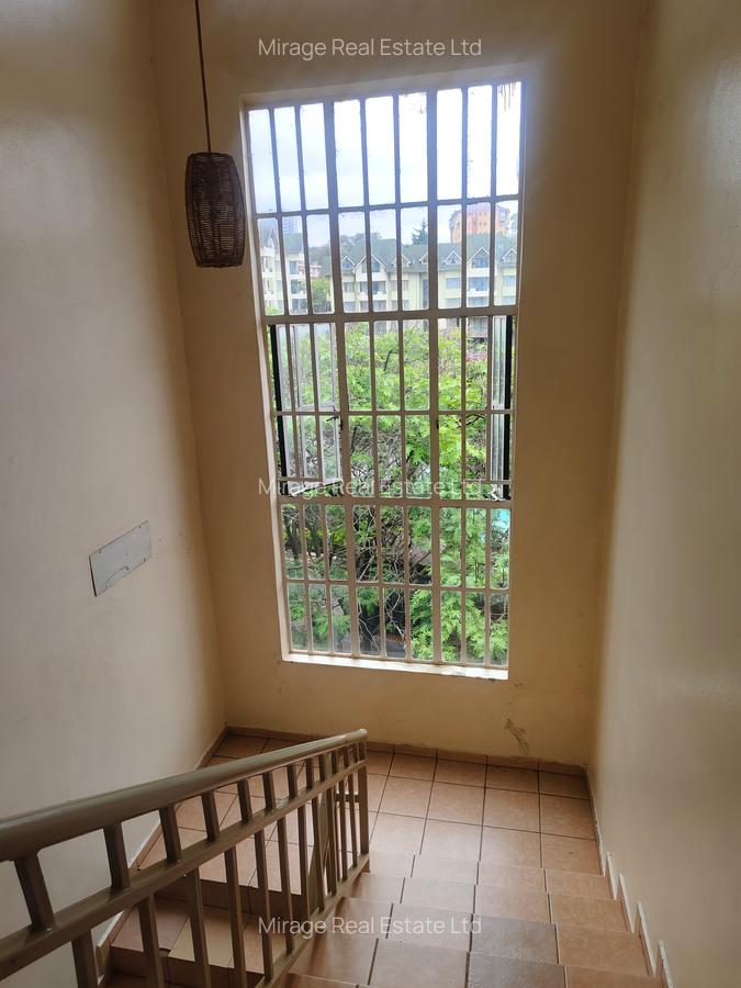 4 Bed Apartment with Swimming Pool in Kilimani - 3