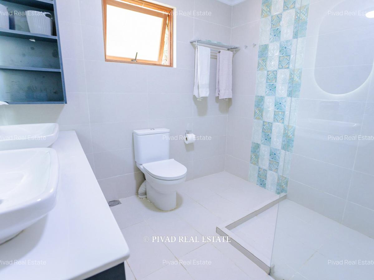 7 Bed House with Swimming Pool in Loresho - 6
