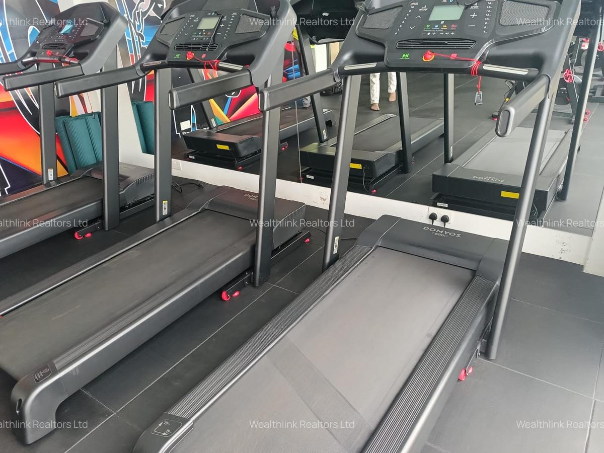 4 Bed Townhouse with En Suite at Two Rivers - 10