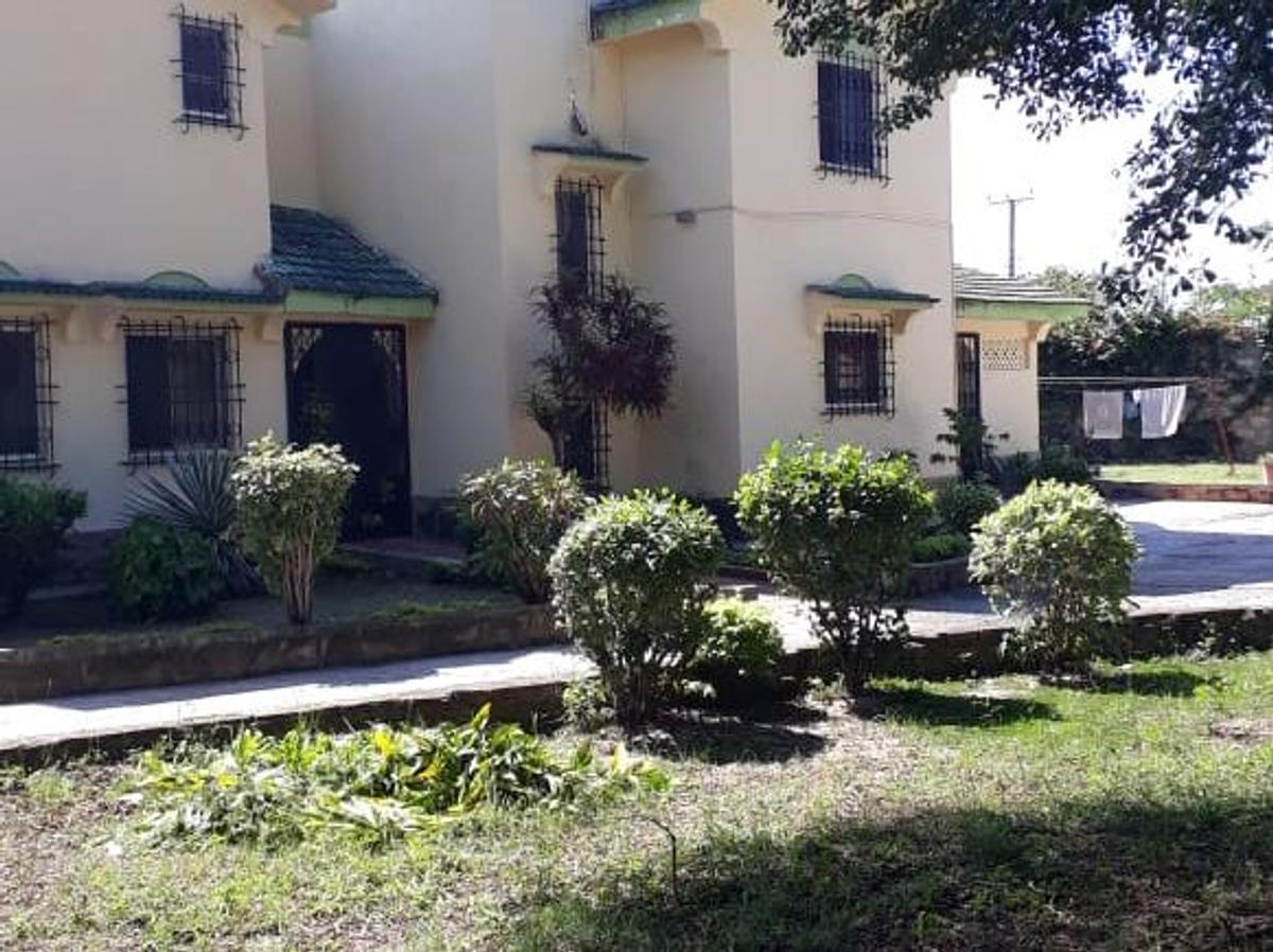 4 Bed Townhouse in Nyali Area - 12