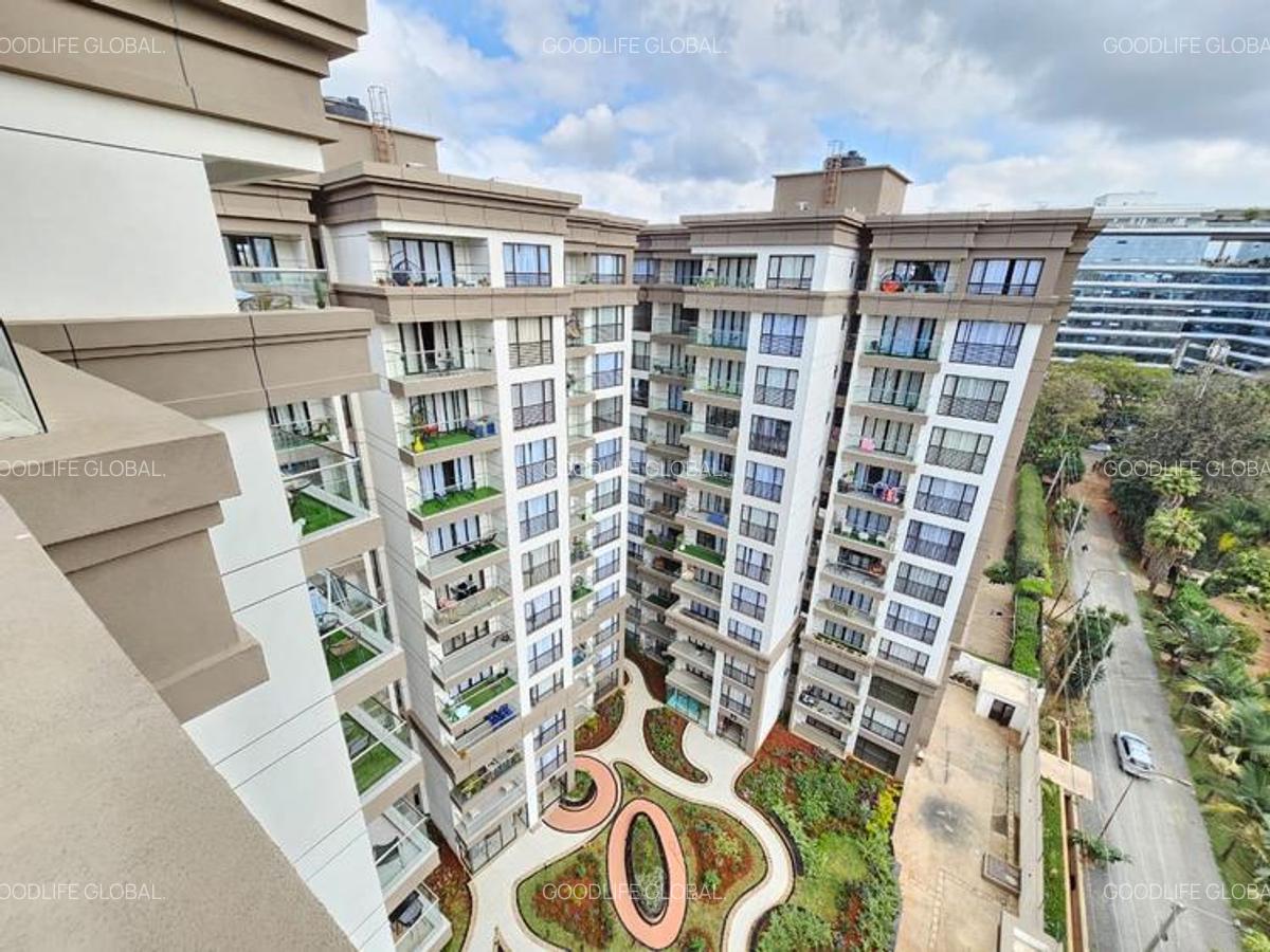 3 Bed Apartment with En Suite at Riverside - 1