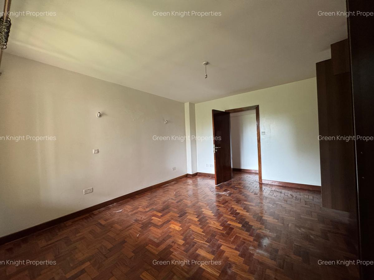 Serviced 3 Bed Apartment with En Suite in Kilimani - 12