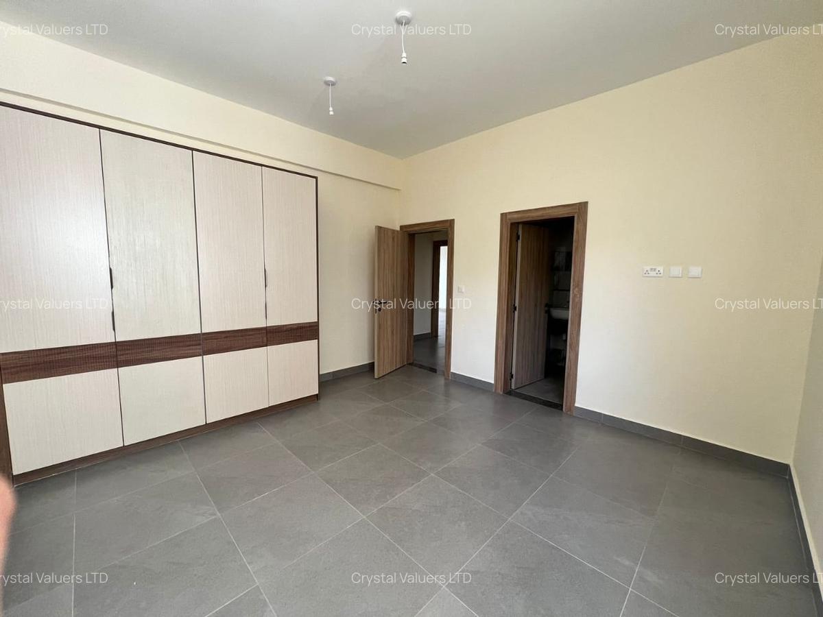 3 Bed Apartment with En Suite in Parklands - 3