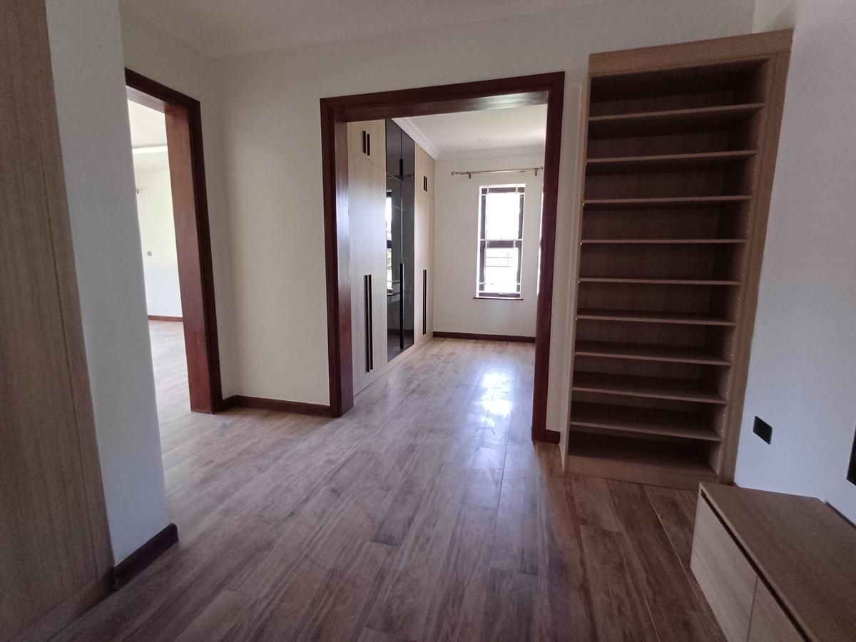 4 Bed Townhouse with En Suite in Karen Hardy - 12
