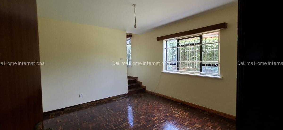 4 Bed House with En Suite in Nyari - 9