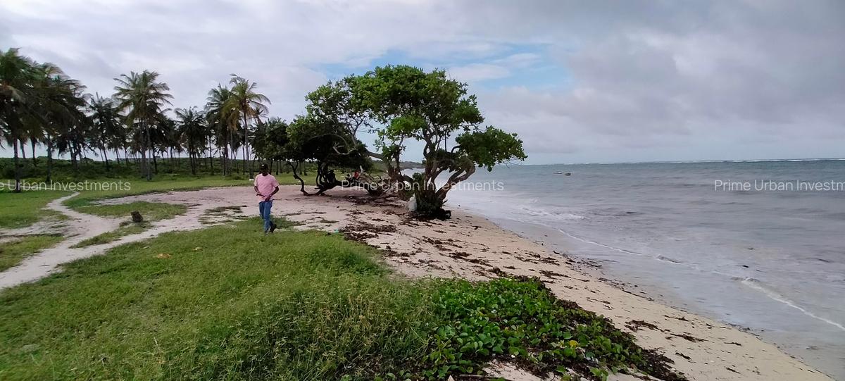 Land in Kikambala - 5